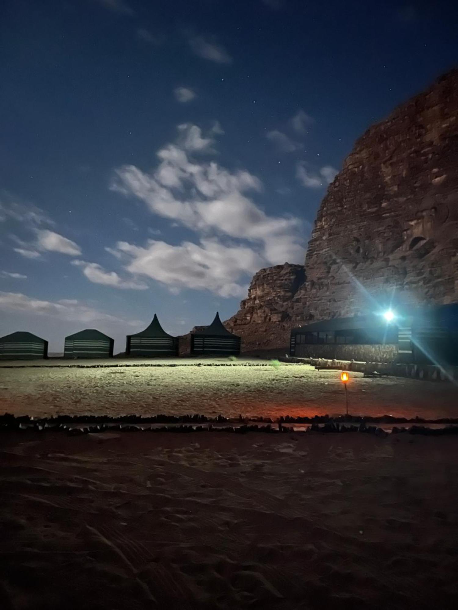 Hotel al-Qatar mountain camp Wadi Rum Exterior foto